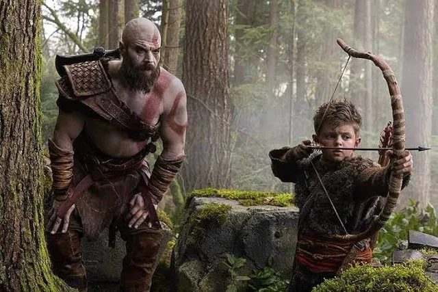 Série de God of War sofre grande revés após lesão de Ryan Hurst; produção é interrompida